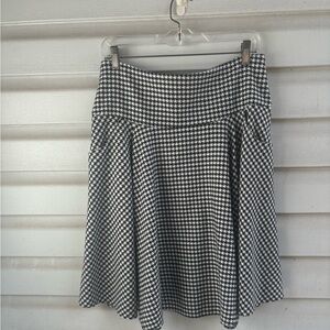 D’SHE high waist mid-length checkered flared skirt. Size 46(US14-16) black/white